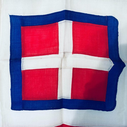 Flag Dimensions 143 X 100 Cm In Hemp With Applied Emblem - Picture 2 of 3