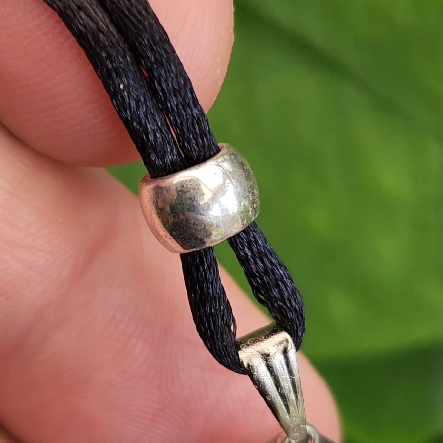 Collana amuleto di protezione: sale nero, tormalina, ciondolo Albero della Vita - Italia Collana amuleto di protezione: sale nero, tormalina, ciondolo Albero della Vita - Italia