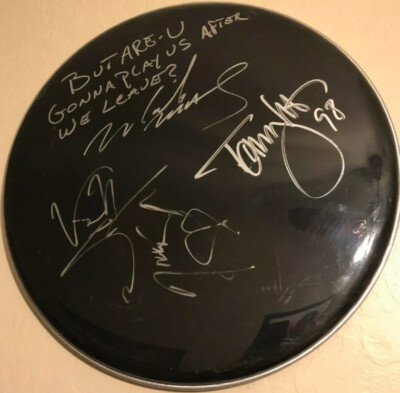 Motley Crue Signed Drumhead Vince Neil Tommy Lee Nikki Sixx Mick
