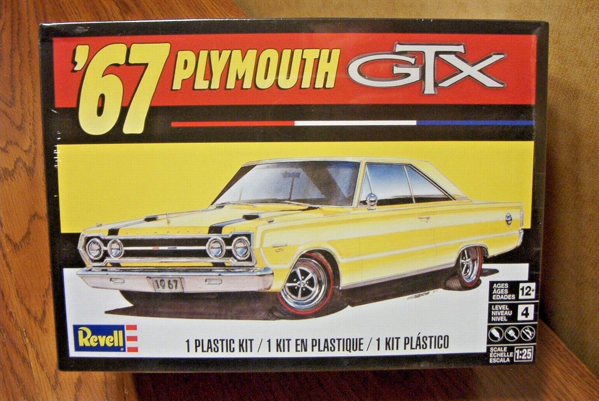 REVELL '67 PLYMOUTH GTX MODEL KIT 1/25 SCALE | eBay