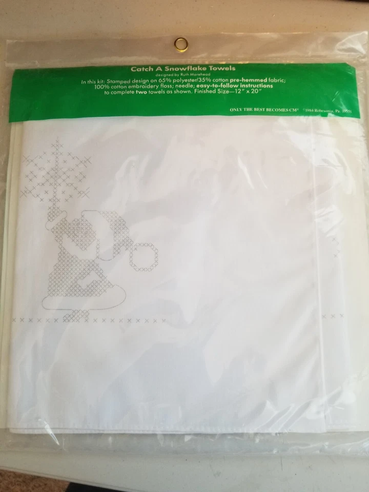 De colección 1984 Kit Punto de Cruz Atrapa un Copo de Nieve Toallas de Mano Santa Mrs. Cláusula NOS Foto 2 de 2