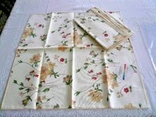 Vintage Set of 4 Vera Newman Floral Print 16” Cotton Napkins w / Labels