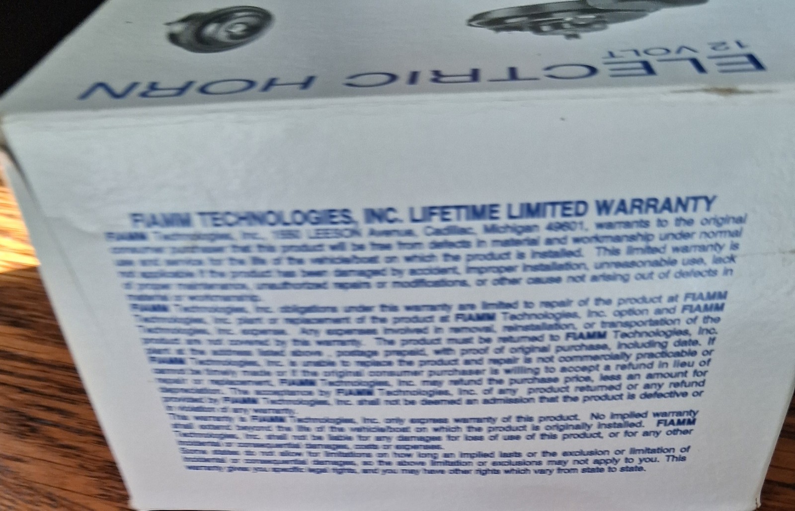 12 volt car horn With Mounting Bracket . New.  Fiamm 