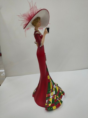 Hamilton Collection Lady Figurine Advertising Timelessly Refreshing Coca-Cola 7” - Picture 2 of 5