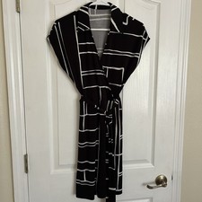 Nine West women’s black and white geometric patterned sleeveless dress size S