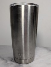 YETI Silver Tumbler With Hot Or Cold Beverage Sip Lid 20 Oz.