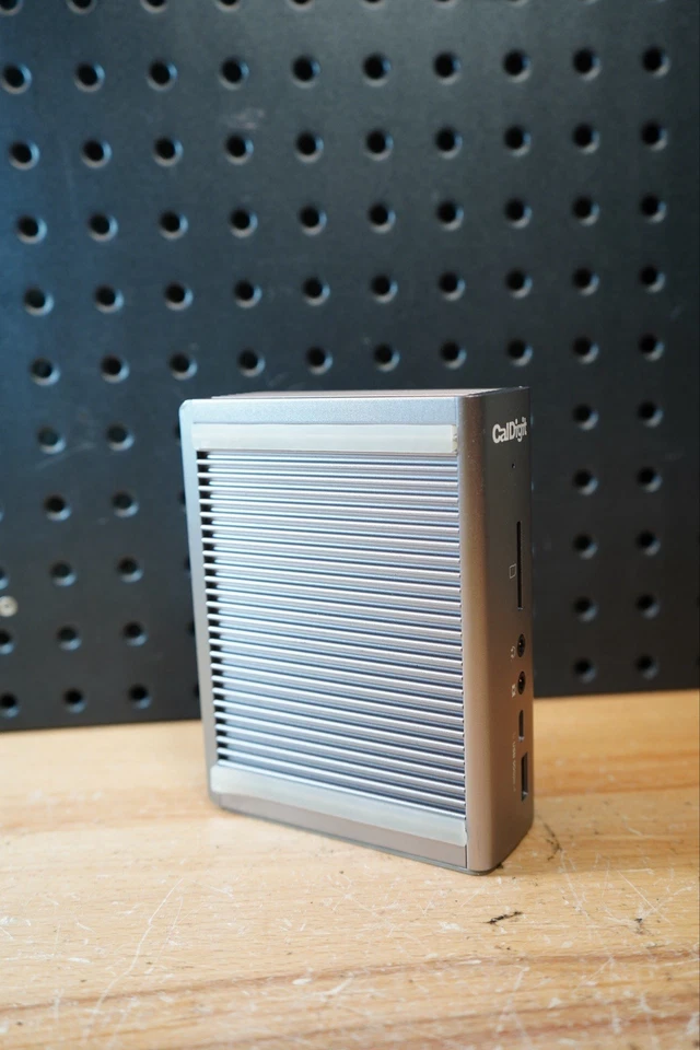 (E) CalDigit TS3 Plus Dock Thunderbolt 3 Docking Station *No Power Cable* - Image 2 of 4