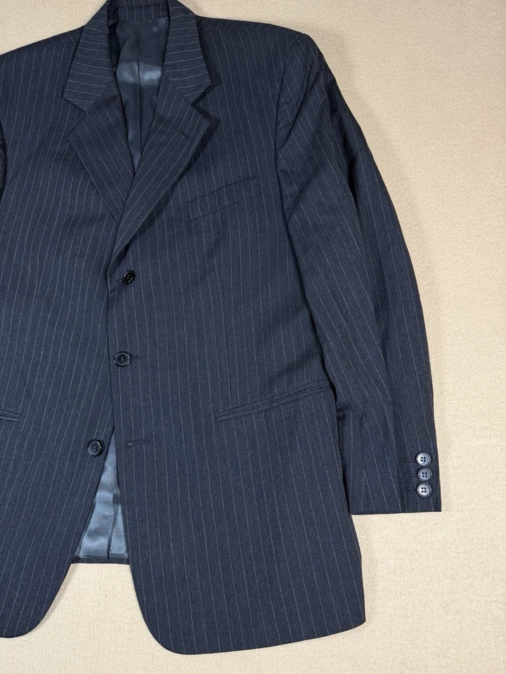 Traje a rayas gris Yves Saint Laurent YSL 42R 34W para hombre 2 piezas a rayas Foto 4 de 4