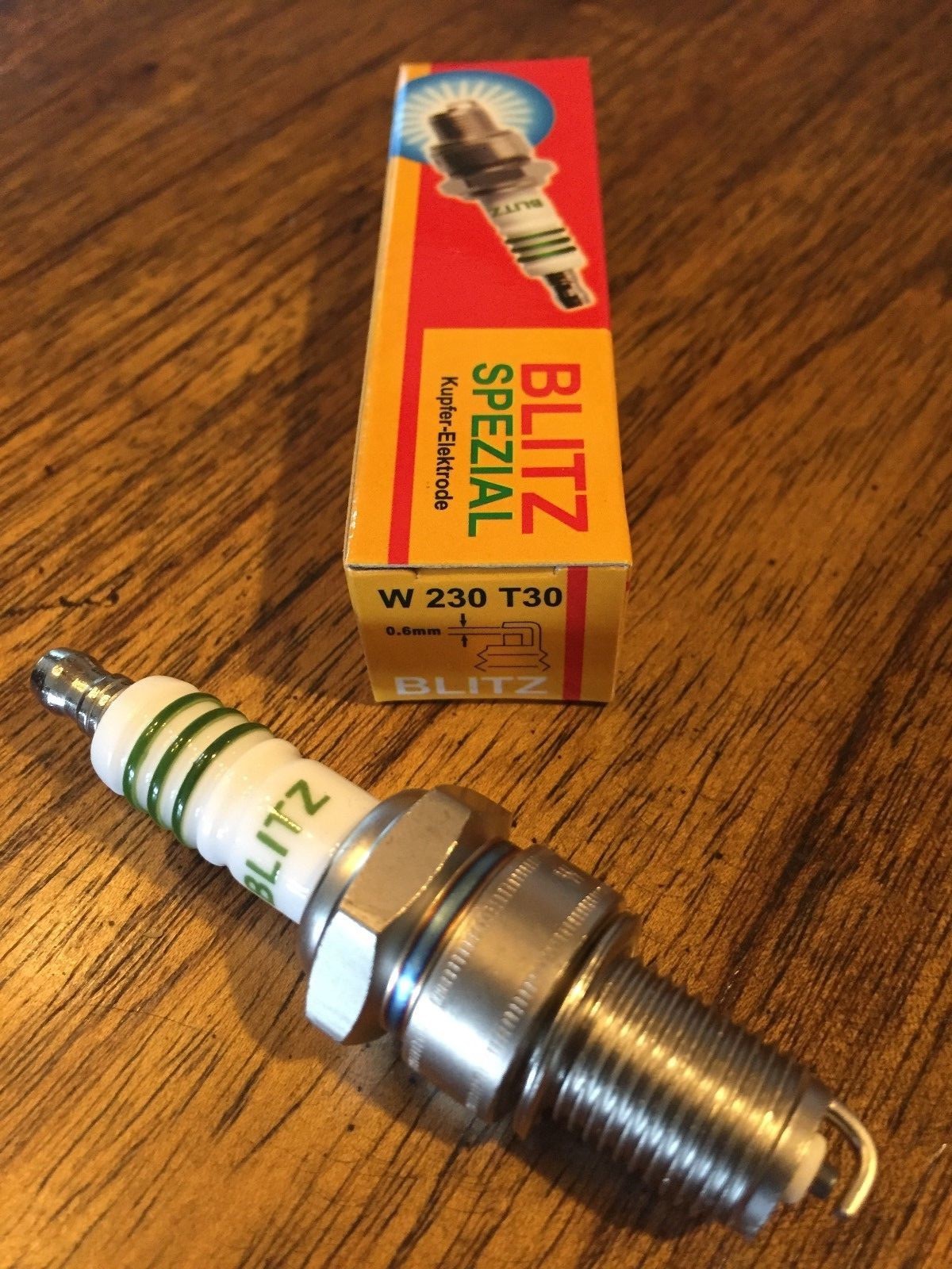 VINTAGE BMW TWINS BLITZ SPARK PLUG LONG REACH W230T30 R50/5R60/7 R90S