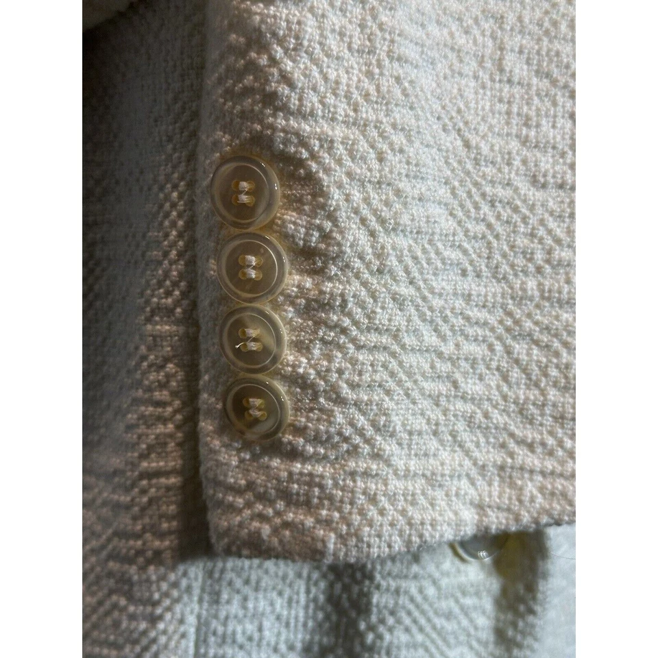 Blazer Armani Collezioni para mujer talla 10 texturizado marfil dos botones ~ 3 bolsillos usado en excelente estado Foto 4 de 4