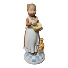 Vintage HOLLY HOBBIE 8” Porcelain Figurine #WHF-318  1970's Era