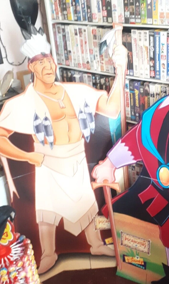 POCAHONTAS 1995  DISNEY ORIGINAL STANDEE PROMO DISPLAY VIDEO SHOP CHIEF POWHATAN - Image 4 of 4