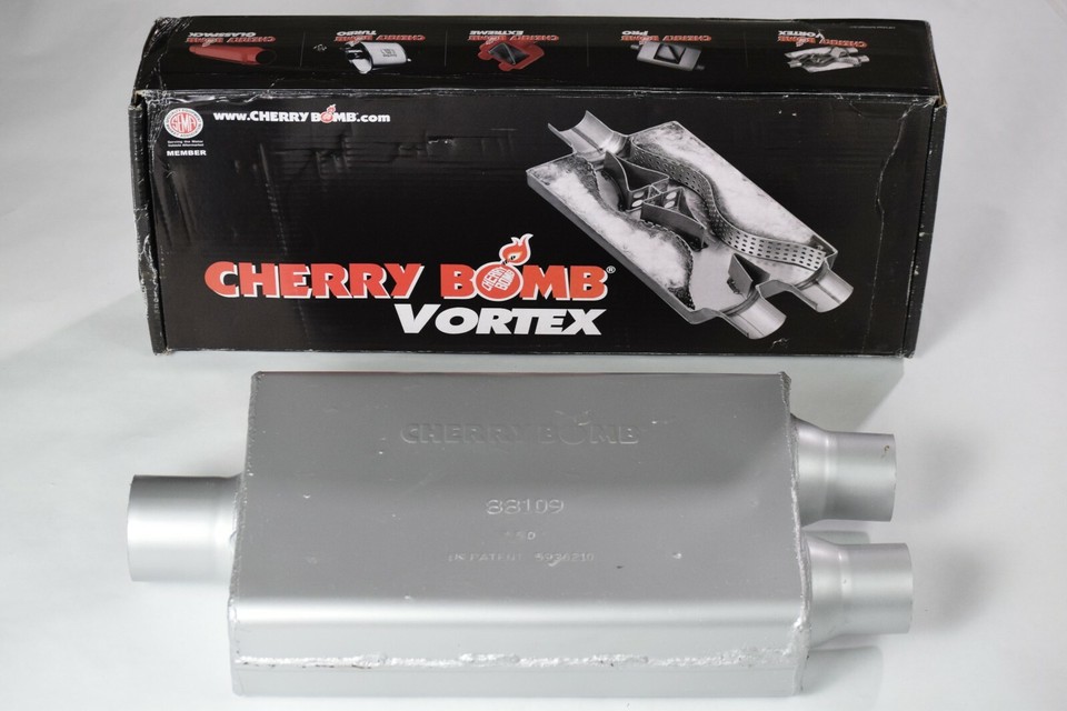 Dual 3" Exhaust Kit For 1999-2006 Chevy/GMC 1500 – Flowmaster Super 44 Muffler, Slash Tips