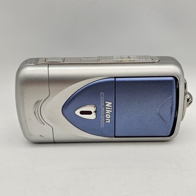 Nikon Coolpix E2500 2.0MP Compact Digital Camera With Battery
