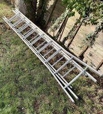 Heavy Duty Aluminium Triple Extension Ladder – 3 x 2.95m