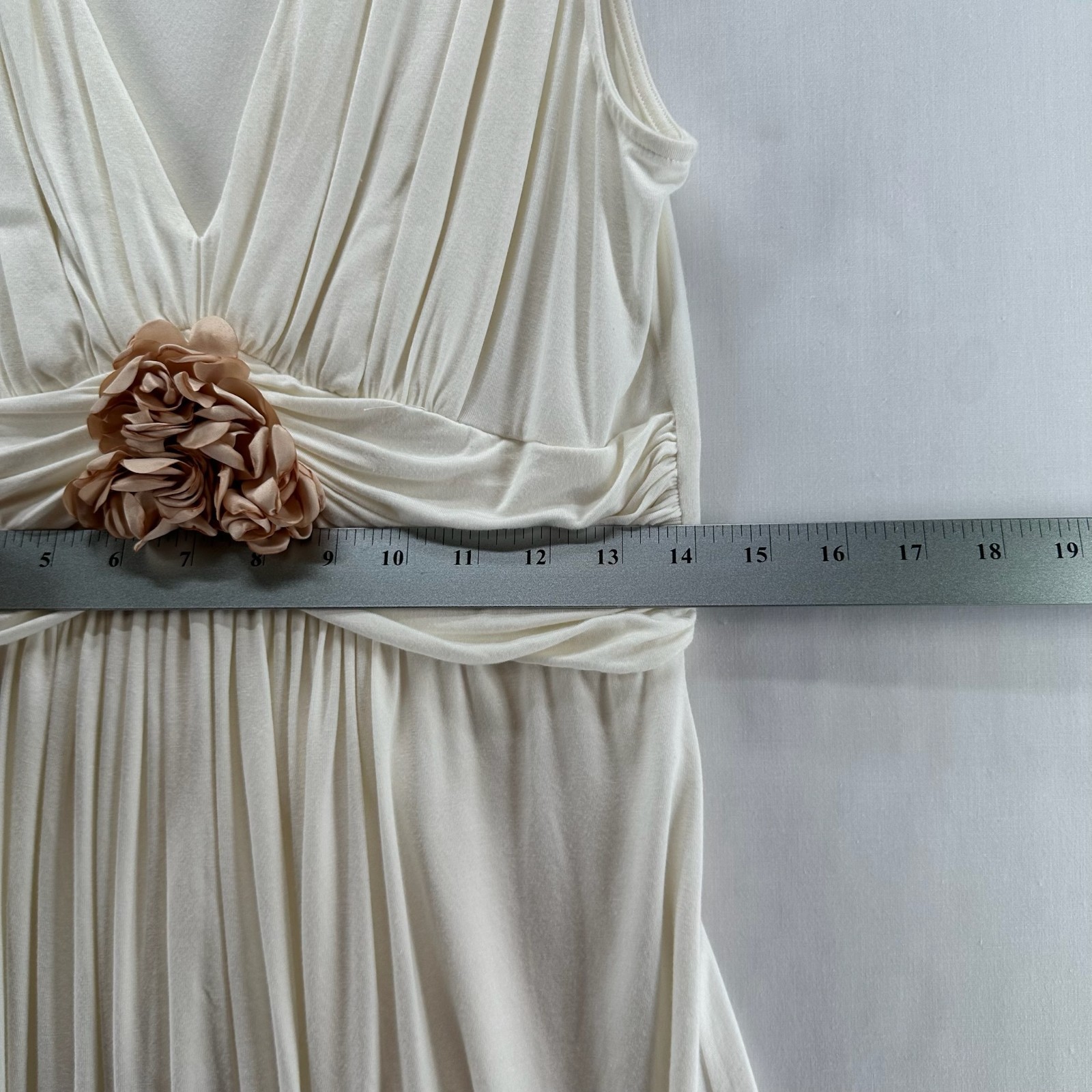 Boston Proper Top S Floral Applique Plunge Ruched Empire Waist Sleeveless Ivory