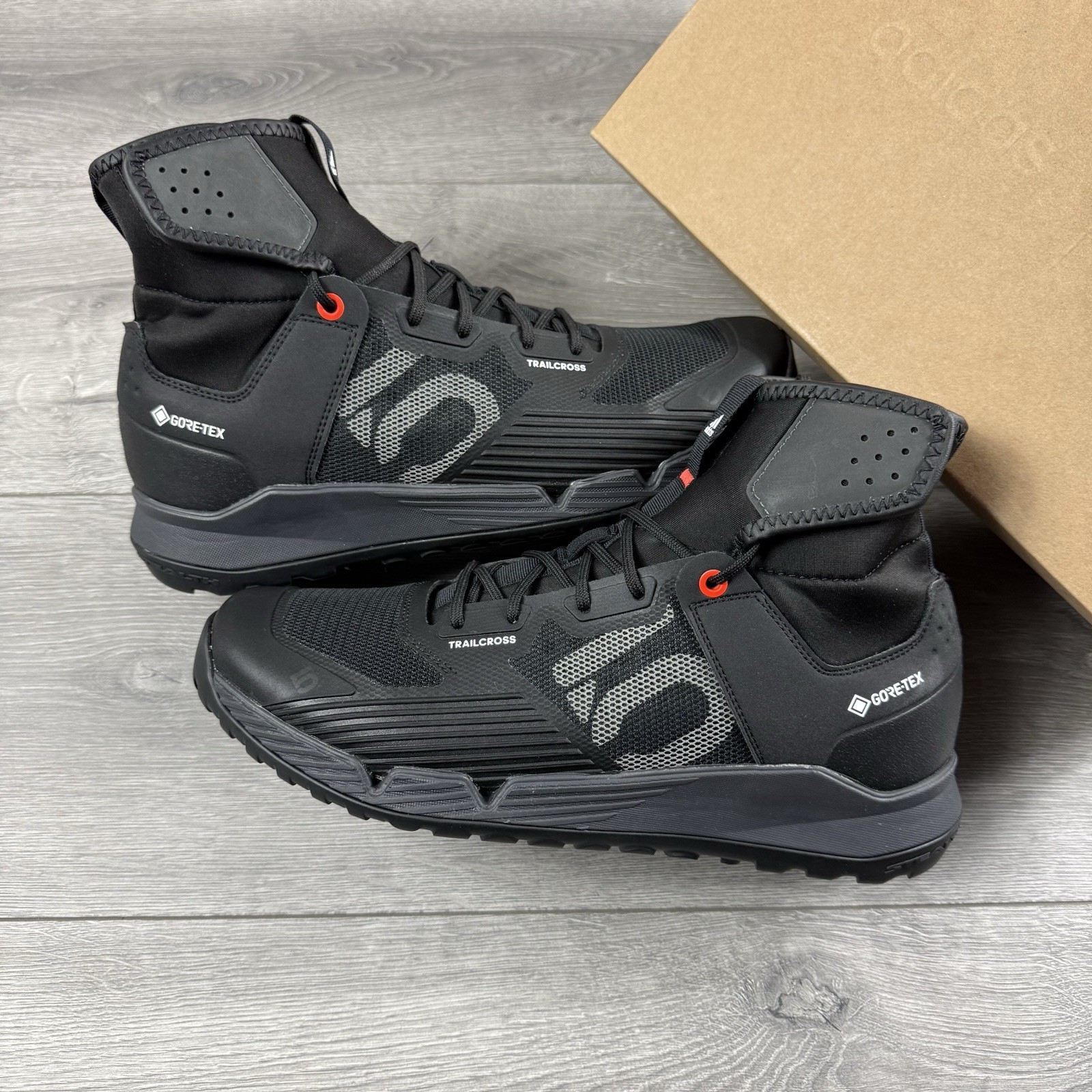 Adidas 5.10 Five Ten Trailcross Zapatos de Ciclismo GTX 'Negro' - Talla UK 9 / 43 1/3