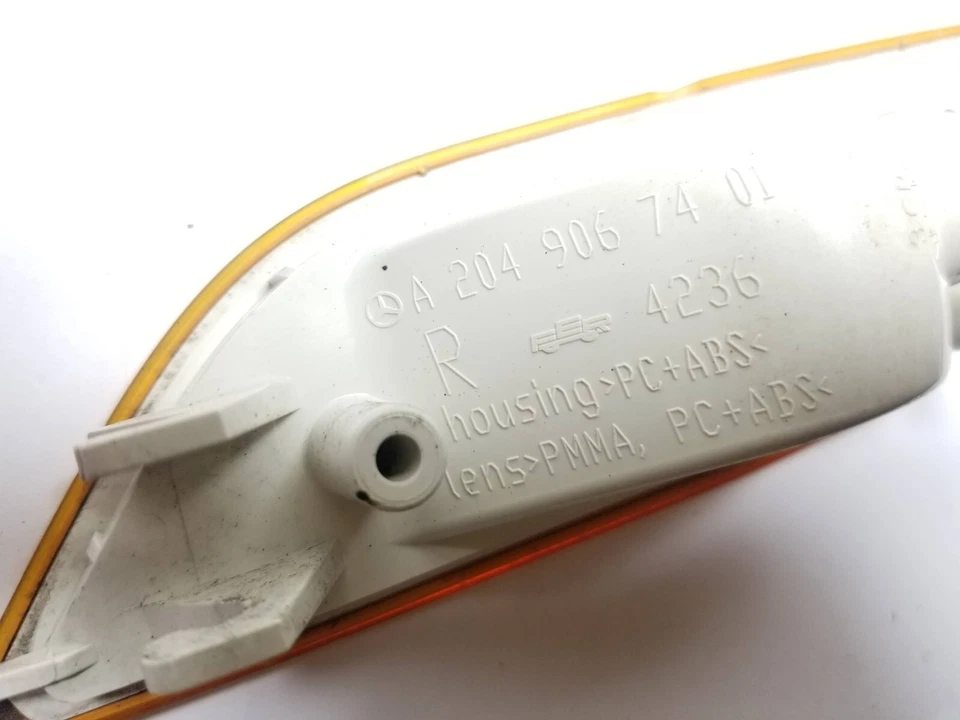 12 13 14 MERCEDES-BENZ C300 LUZ MARCADOR LADO PASAJERO DELANTERO DERECHO OEM Foto 3 de 4