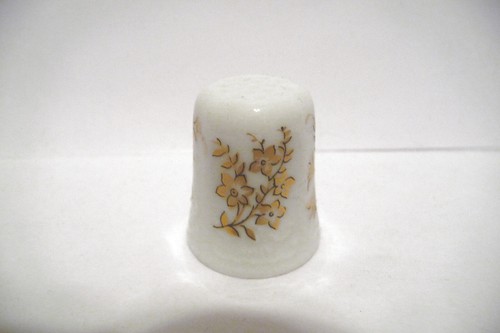 THIMBLE HERTEL PORZELLAN W GERMANY "GOLD FLOWERS" TCC YEAR UNKNOWN IOB & COA - Picture 4 of 8