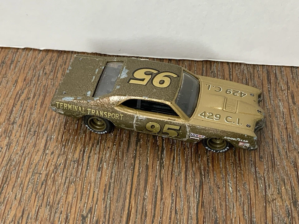 Hot Wheels Vintage Darrell Waltrip's 70 Mercury Cyclone Vintage Racing Premium Foto 4 de 4