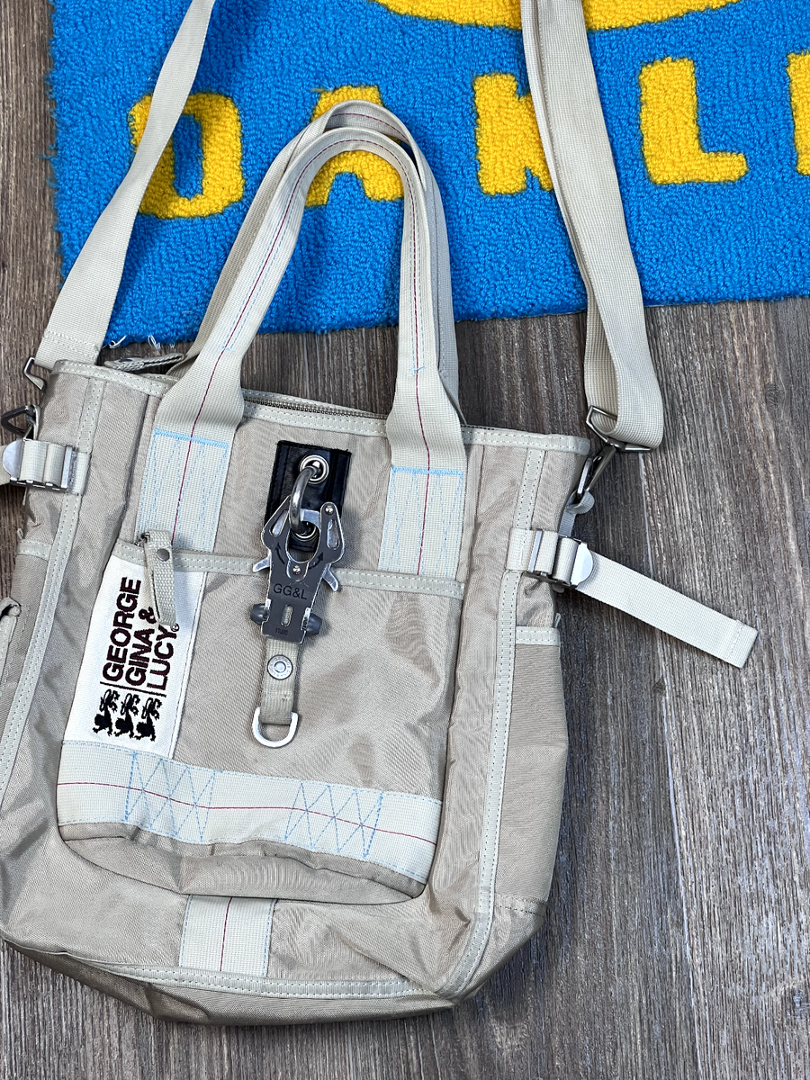 George Gina Lucy Multipocket Cargo Crossbody Bag Little Sushi in beige