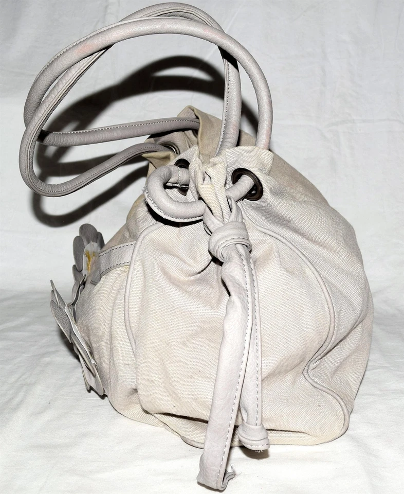 Bolso de Hombro Mariposa Samantha Gris Algodón Lona e Imitación Cuero Tachonado Flores Foto 4 de 4