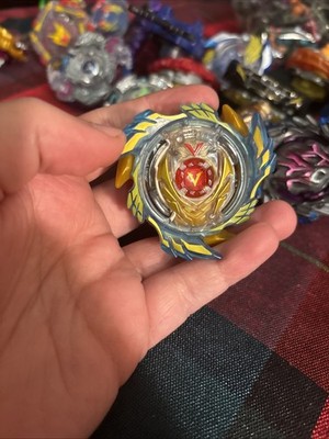 Beyblade Burst Evolution Hasbro World Tour Genesis Valtryek V3 E5303 Anime Toy