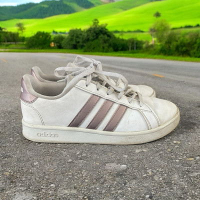 adidas gazelle silver green womens Women's Exhibit Select CP Mid Basketball Shoes