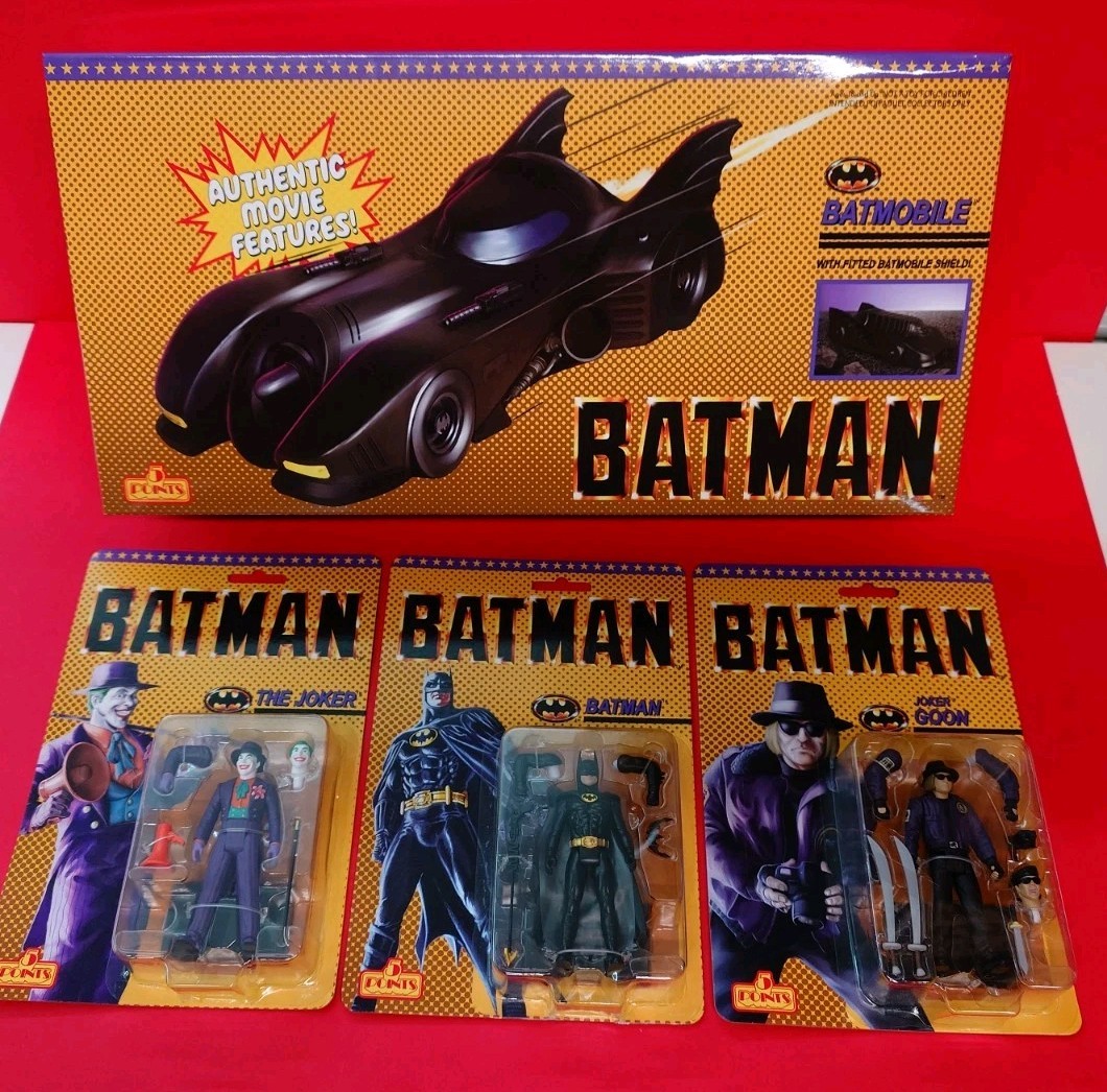 Batman 1989: Batmobile Mezco Toyz 5 Points  + Joker, Batman & Goon Act Figs