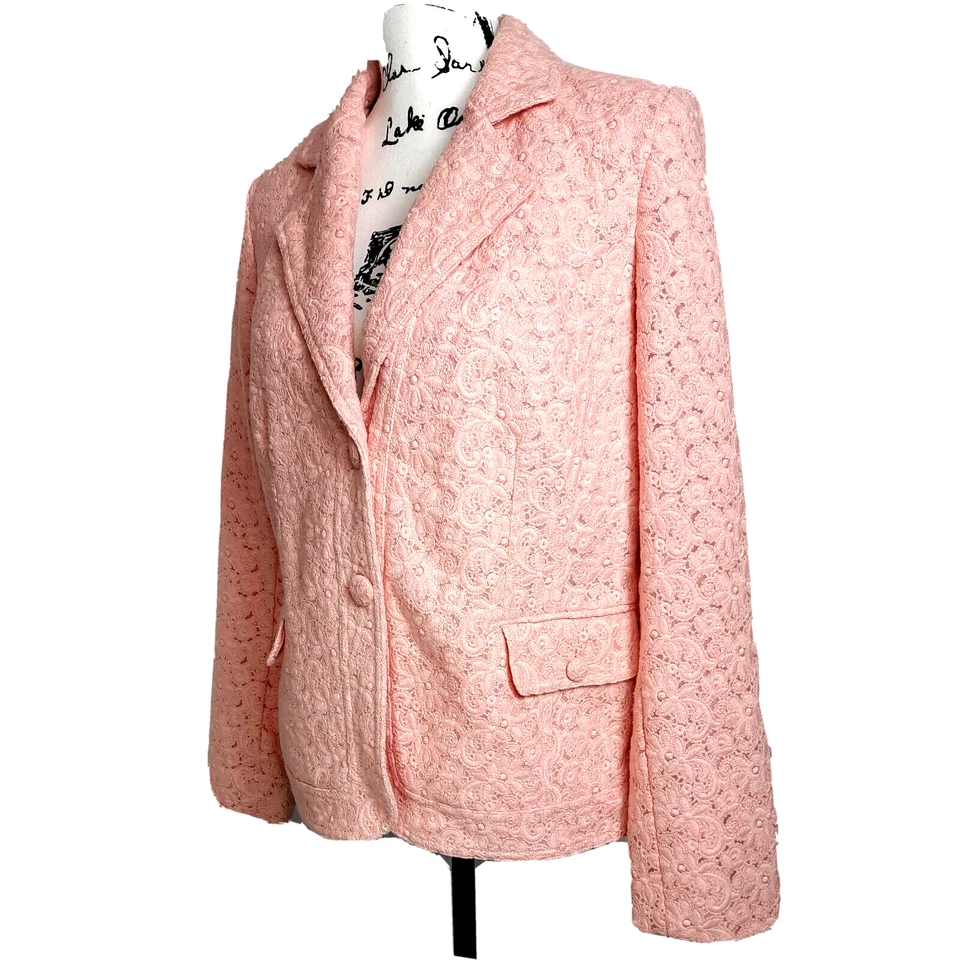 Blazer Diálogo QVC Encaje Ojales Mediano Rosa 2 Botones Cottagecore Coqueta Foto 3 de 4