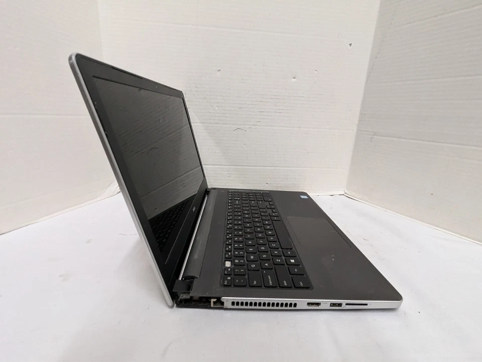 Portátil Dell Inspiron 15-5559 15" intel i5 6ta generación 8gb ram sin hdd Foto 3 de 4
