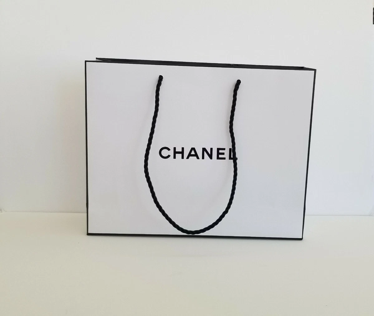 NEW Authentic CHANEL White Paper Shopping Gift Bag 11