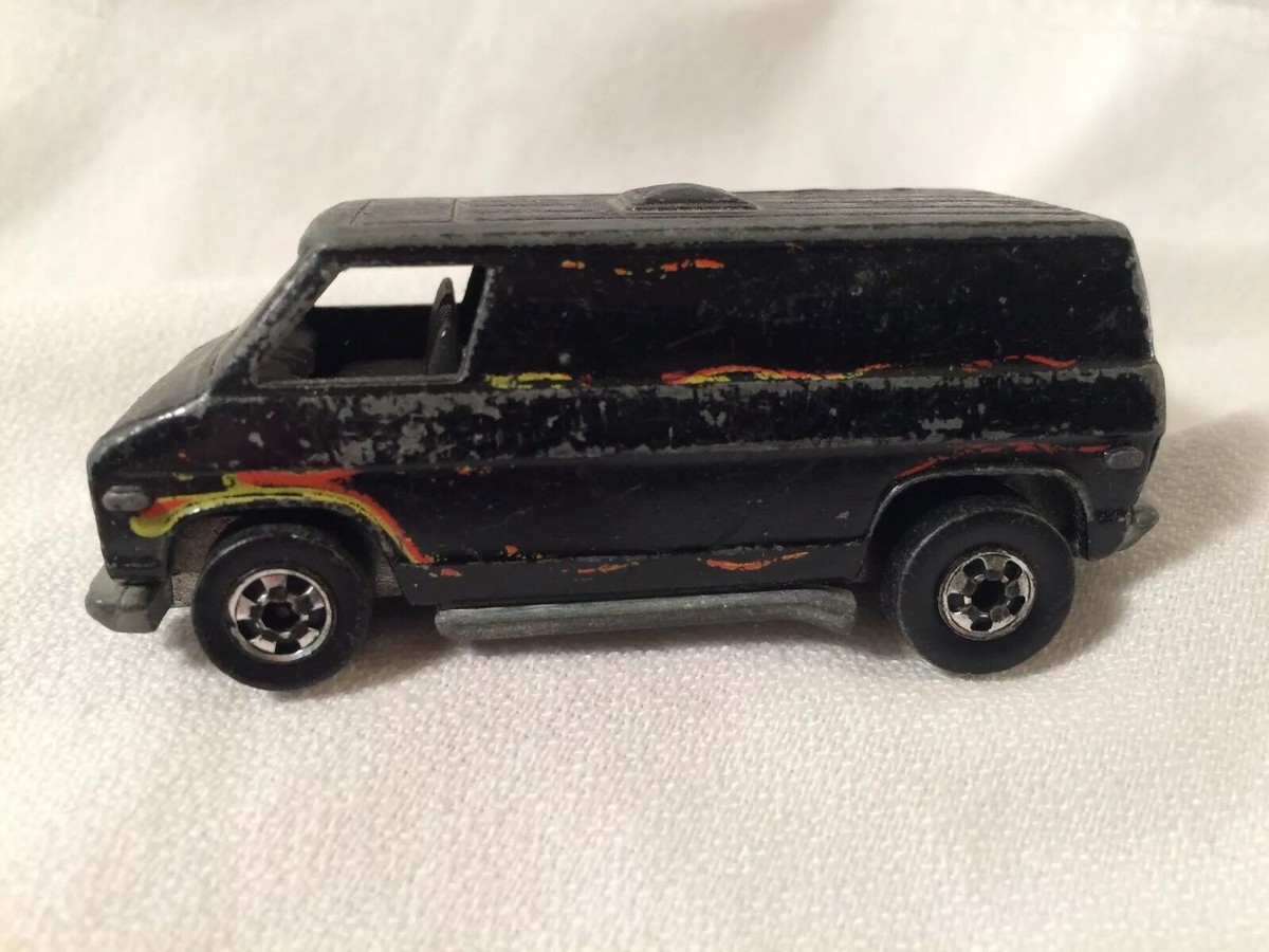 ホットウィール　スーパーバン　レッドライン　香港製 HOT WHEELS REDLINE BLACK SUPER VAN WITH FLAMES 1974 MADE