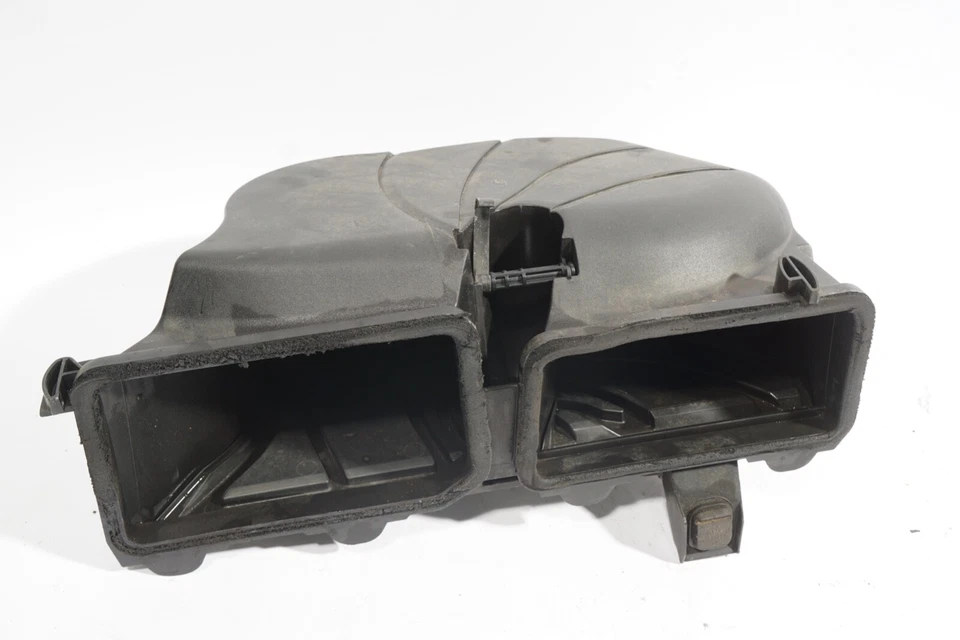 08-14 Mercedes Benz W204 C300 C250 Evaporator Heater Intake Duct A2048300103 OEM - Image 2 of 4