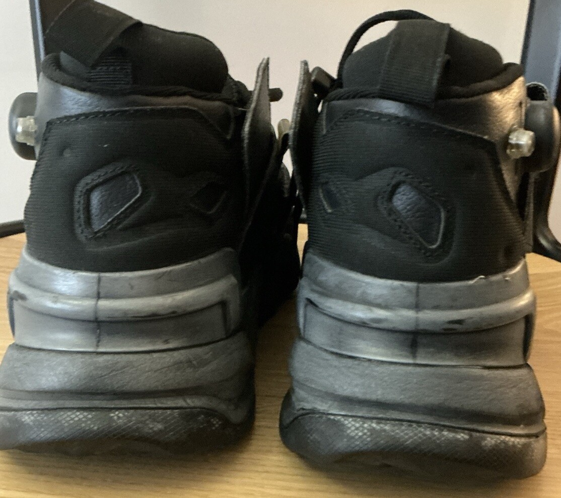 Size 10 - VETEMENTS x Reebok Genetically Modified Pump Black Size 10 - VETEMENTS x Reebok Genetically Modified Pump Black