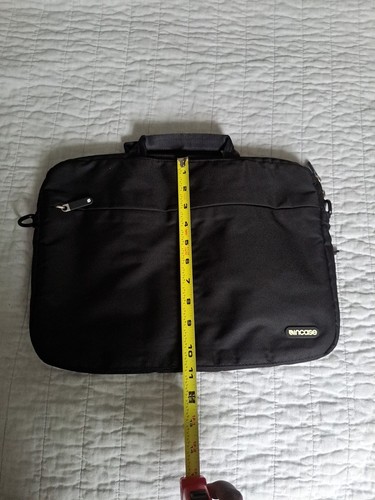 Incase schwarze Laptop Tablet Aktentasche Messenger 14 x 11 Plüschfleece, gefütterter Riemen - Bild 4 von 9