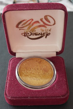 DISNEY 25 MAGICAL YEARS OF WALT DISNEY WORLD  COIN  FROM 1996
