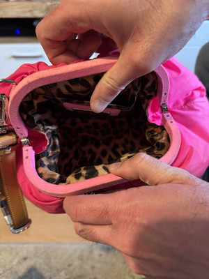 Philipp Plein Pillow Bag Iconic Neon Pink Clutch mit Tiermuster, Leder, Strass
