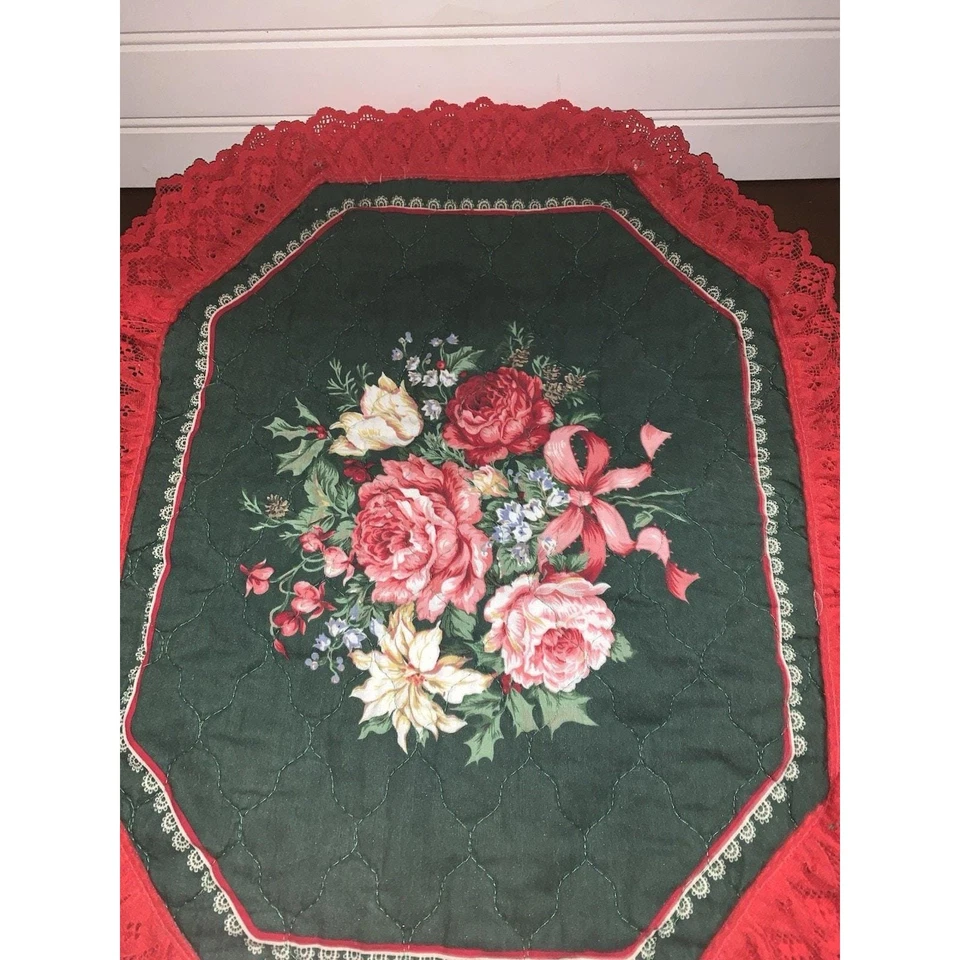 Reversible Set of 4 Quilted Cloth Placemats CHRISTMAS Homemade Lace Edge - Image 3 of 4