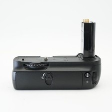 Tested Nikon MB-D200 Multi-Power BattPack for SLR Cameras #B3046