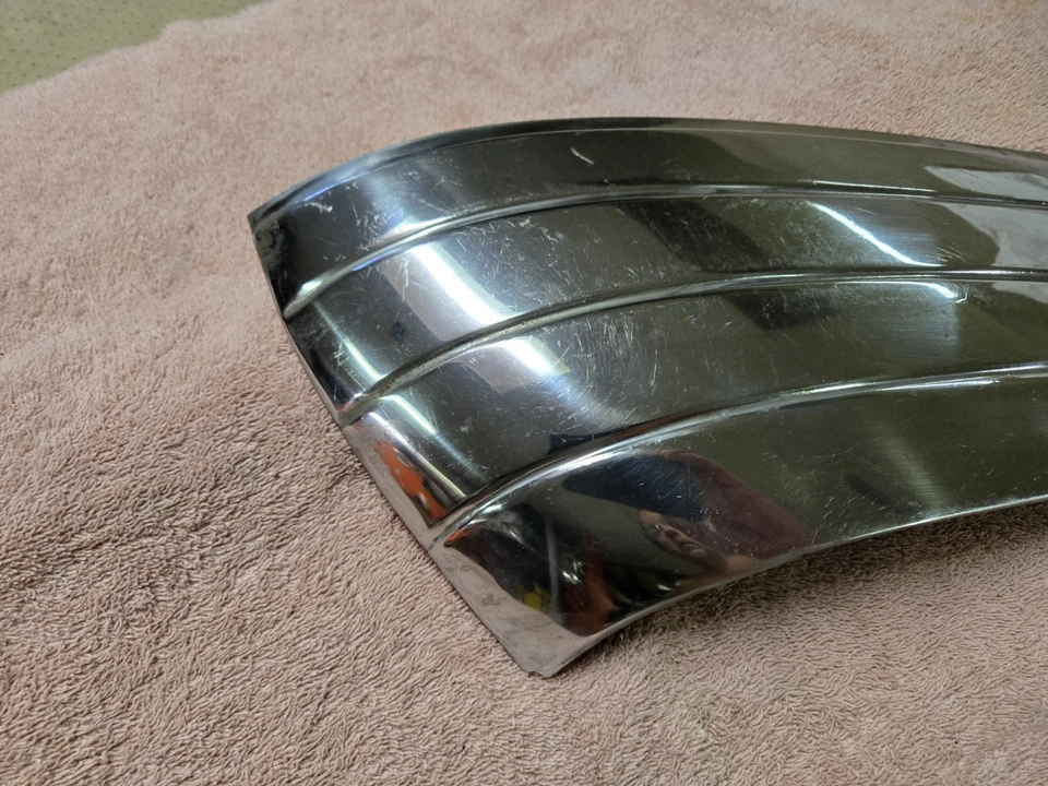 1947 CADILLAC SERIES 60 62 FOUR DOOR SEDAN LEFT REAR GRAVEL GUARD STAINLESS GM - Image 3 of 4