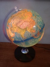 Mappamondo Vintage funzionante che si illumina