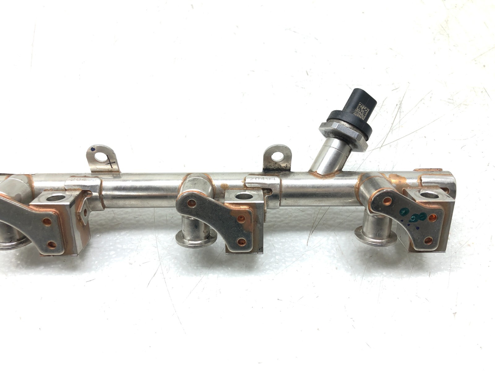 2020-2023 FORD EXPLORER 2.3L I4 FUEL RAIL LINE W/ FUEL INJECTORS OEM