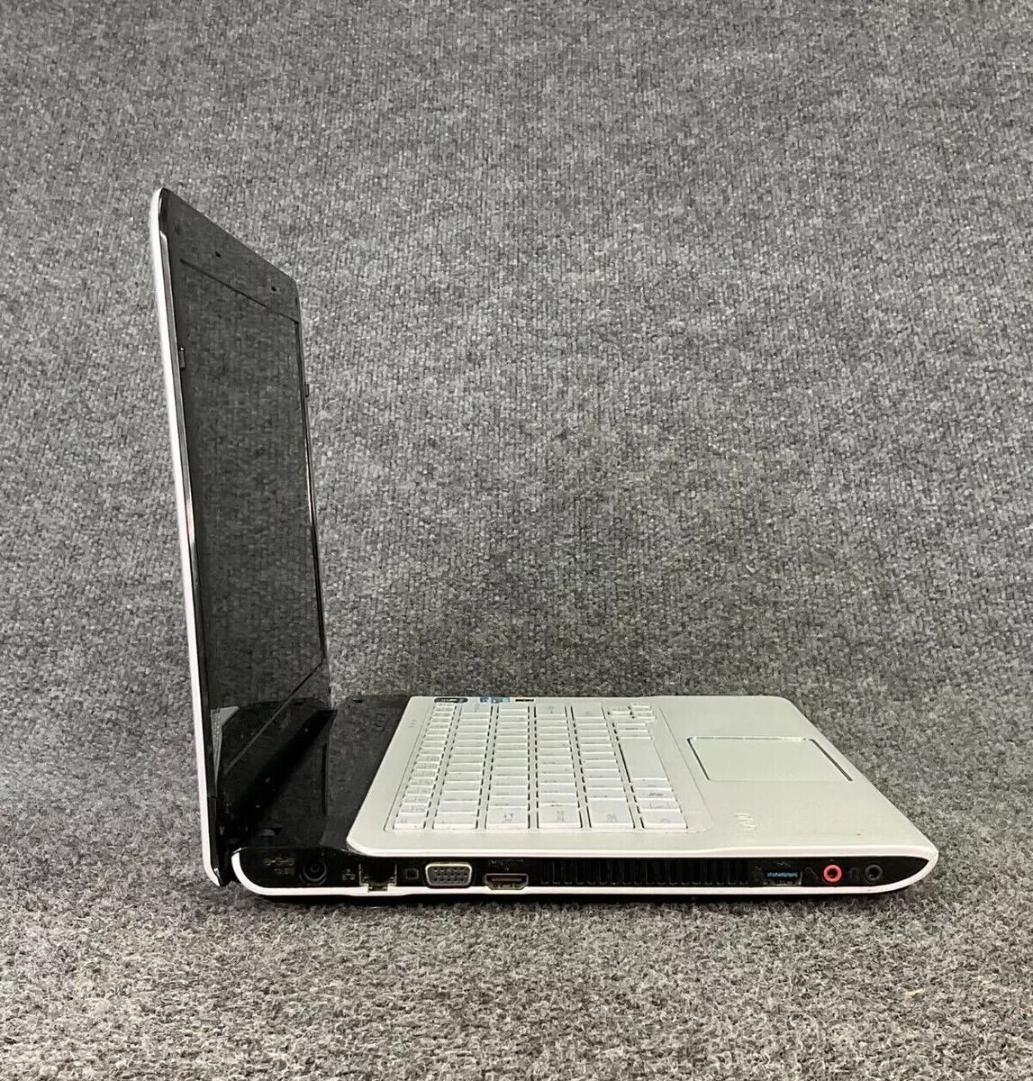 Sony Vaio Laptop SVE141D11L 💻 Intel Core i5-1235U 2.4GHz White