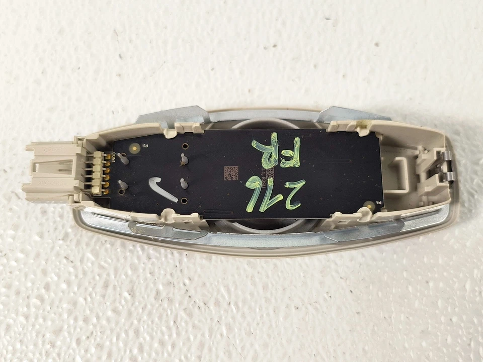 13-18 FORD C-MAX DELANTERO SUPERIOR DERECHO PASO LATERAL TECHO INTERIOR LUZ LÁMPARA OEM Foto 2 de 3