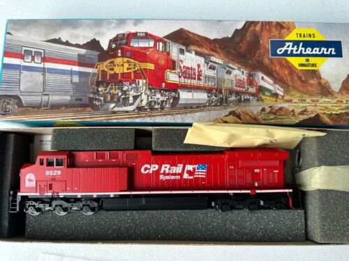 Athearn 4343 CP Rail AC4400 Powered Diesel Locomotive  - Picture 1 of 4