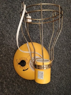 GE General Electric Model RSK6 Sun Lamp Kit 110 Volt Vintage Yellow 1984