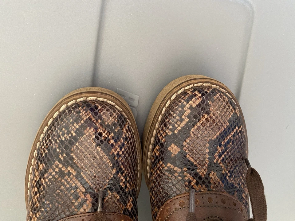 Zapatos de mujer Geox piel de serpiente marrón tacón medio bloque talla 35 EE. UU. 4,5 patrón italiano Foto 4 de 4