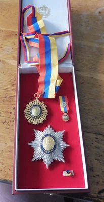 medaille militaire venesuela orden del libertador secunda clase decoration - Photo 1/4