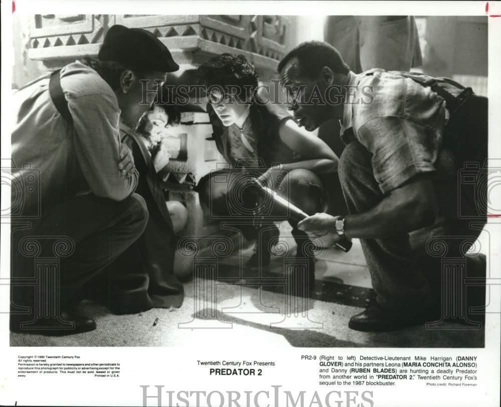 1990 Press Photo Actors in a scene from "Predator 2" - lrp47351